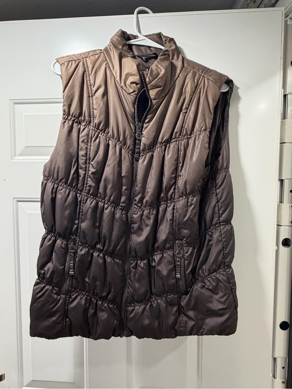Tribal Sleeveless Quilted Puffer Vest - Tan to Brown